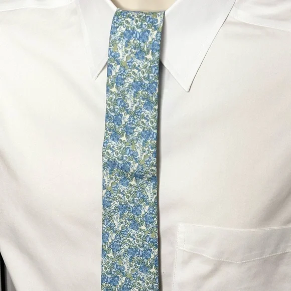 NEW! Class Club Floral Boys Tie - Picture 2 of 2